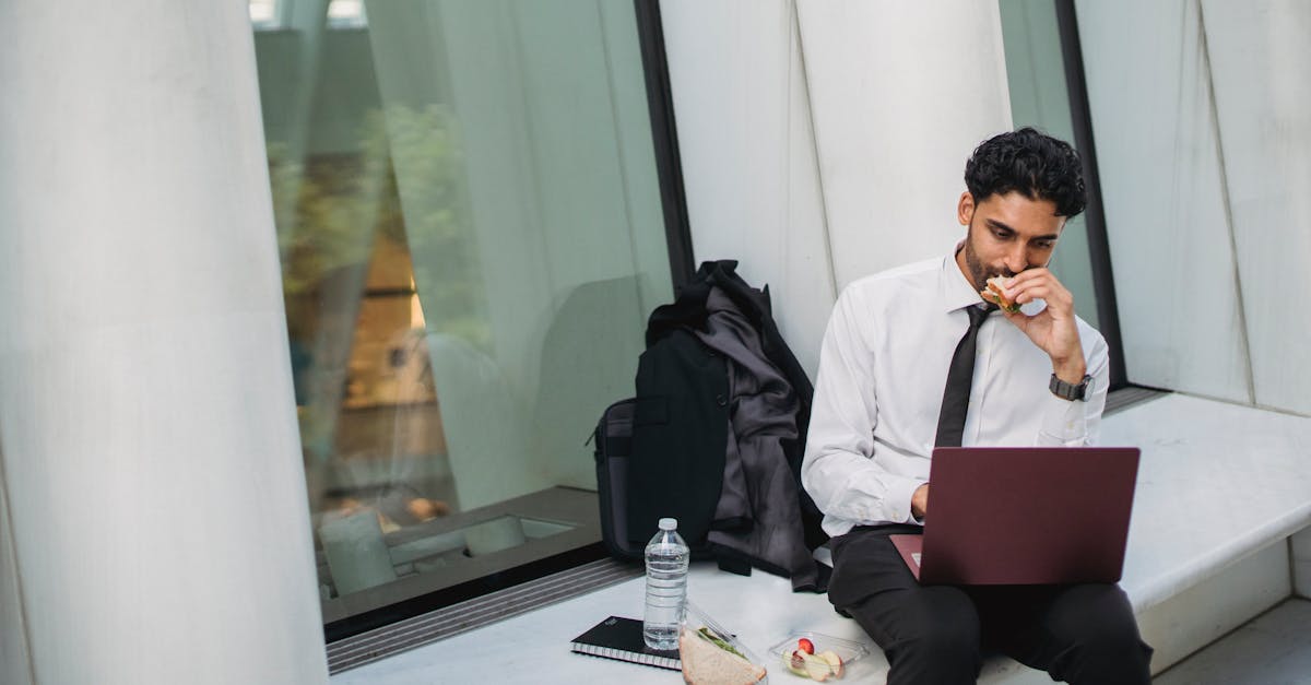 découvrez comment développer un side hustle rentable et flexible pour augmenter vos revenus. explorez des idées innovantes, des conseils pratiques et des stratégies pour réussir dans votre projet parallèle tout en maintenant un équilibre entre travail et vie personnelle.